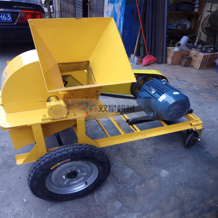 移動(dòng)式木材粉碎機(jī)