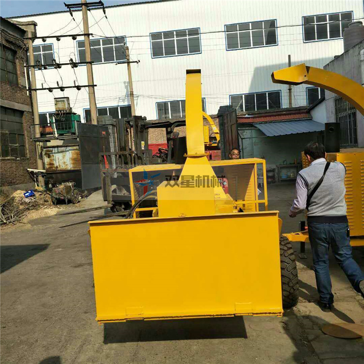 樹枝粉碎機客戶發貨現場