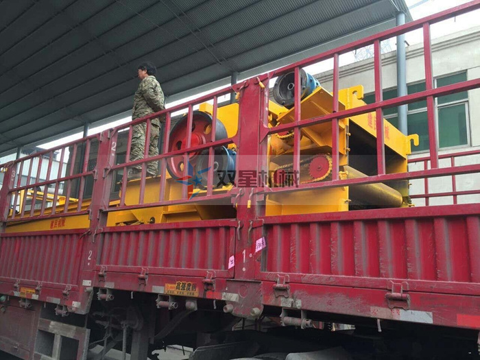 建筑模板破碎機型設備發貨現場