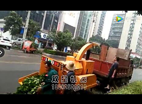 園林樹枝粉碎機視頻客戶現場作業視頻