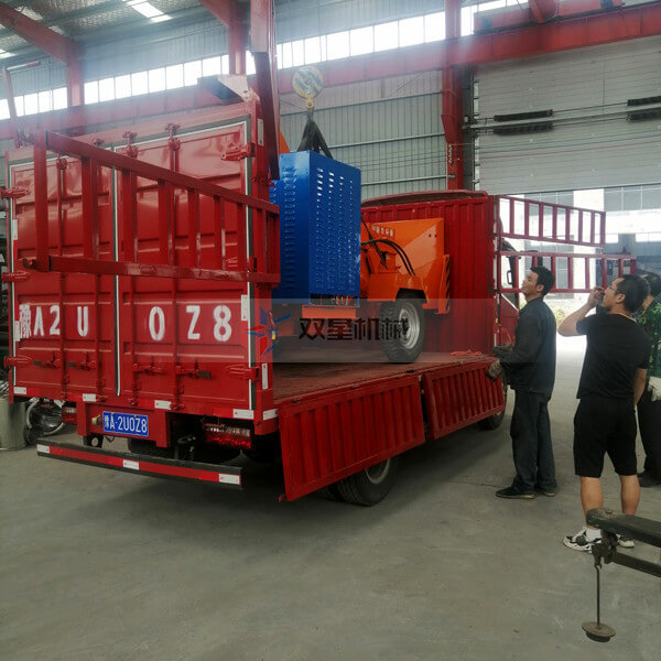 <a href='http://www.xianhfw.com/1/257.html' target='_blank'><span><a href='http://www.xianhfw.com/1/257.html' target='_blank'><span>果樹枝粉</span></a>碎機</span></a>發貨現場