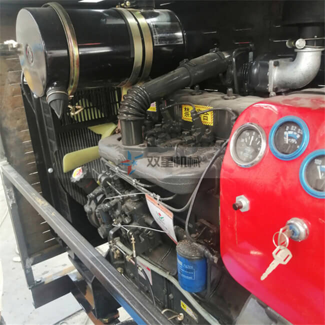 樹枝粉碎機柴油機局部圖