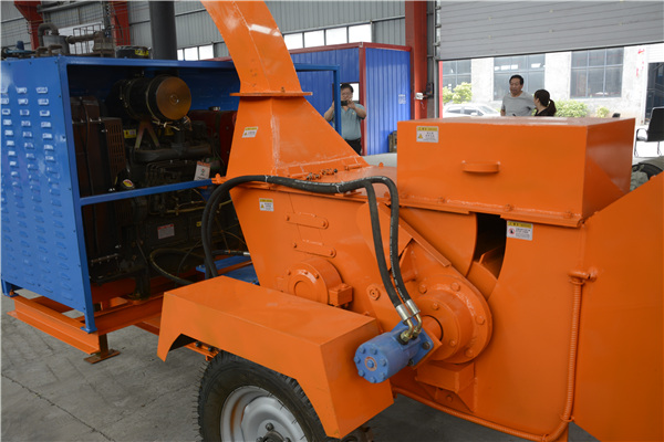 樹枝粉碎機針對園林果樹樹枝木材的處理效率高效果好