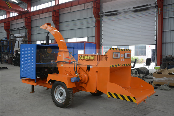 樹枝粉碎機柴油式版，提高園林樹枝處理效率，為城市美化做貢獻