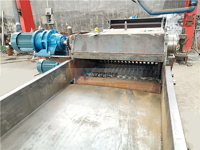 模板破碎機進(jìn)料腔