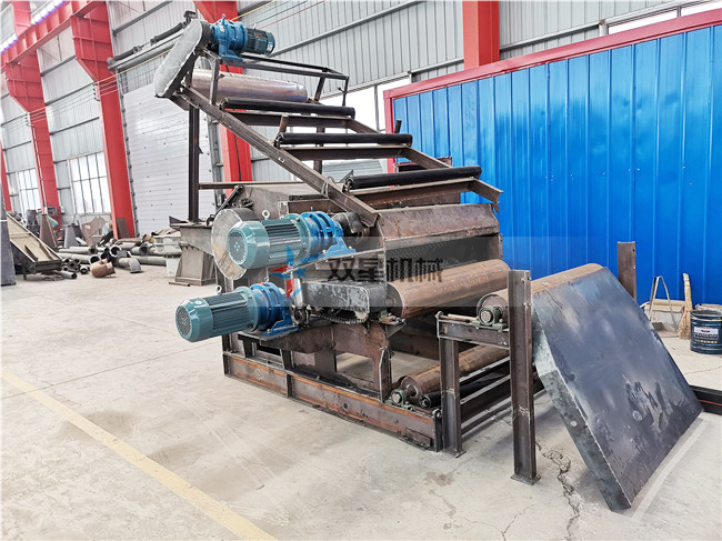 工地模板破碎機(jī)設(shè)備現(xiàn)場(chǎng)拍攝