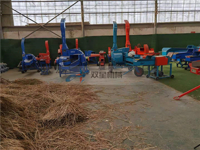 秸稈木材粉碎機設備倉庫實拍