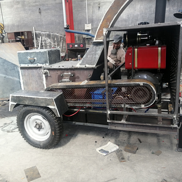 柴油版樹枝粉碎機技術參數詳細介紹