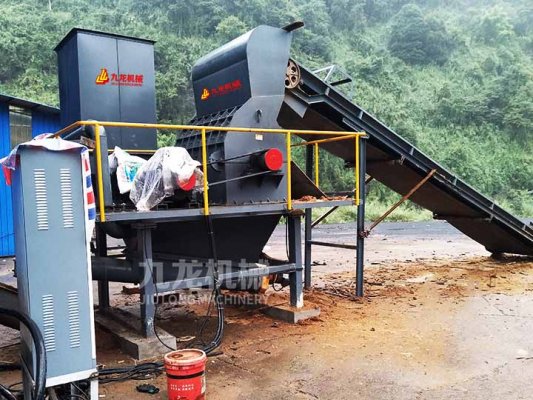 樹木粉碎機在木材粉樹枝粉碎機廠家碎中發揮了很好的作用