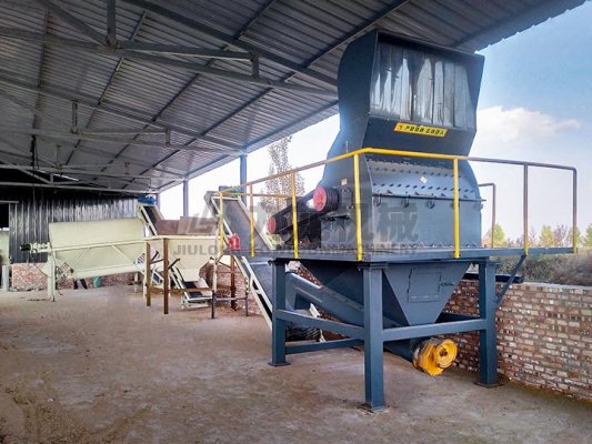 木材粉碎機的出現解樹枝粉碎機價格
決了木材資源的浪費現象