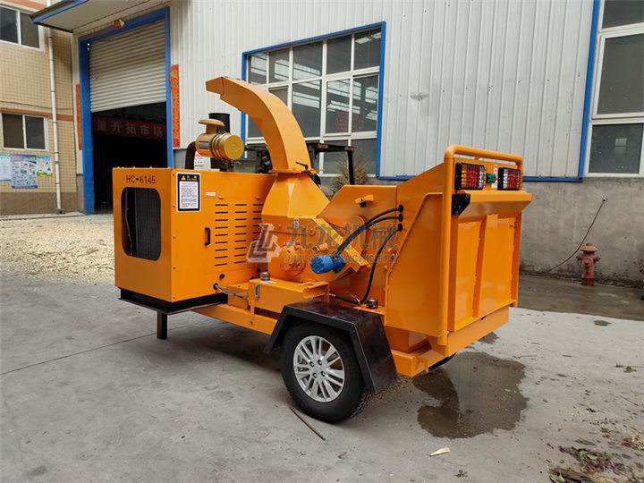 樹(shù)枝粉碎機(jī)可以將綠化樹(shù)枝粉碎機(jī)廠家垃圾回收利用變成有機(jī)肥