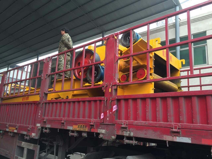 新的園林處理方樹枝粉碎機式就是樹枝粉碎機