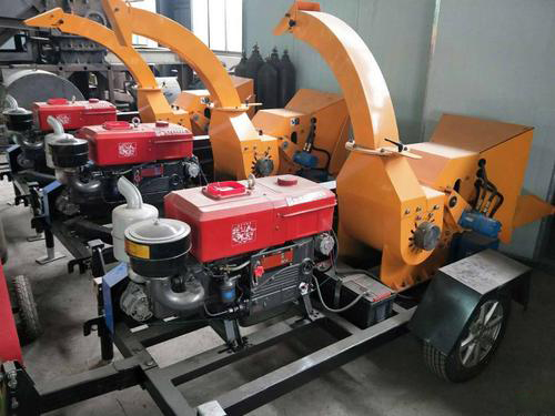 移動(dòng)式樹枝粉碎機(jī)干料濕料處理都不在話下